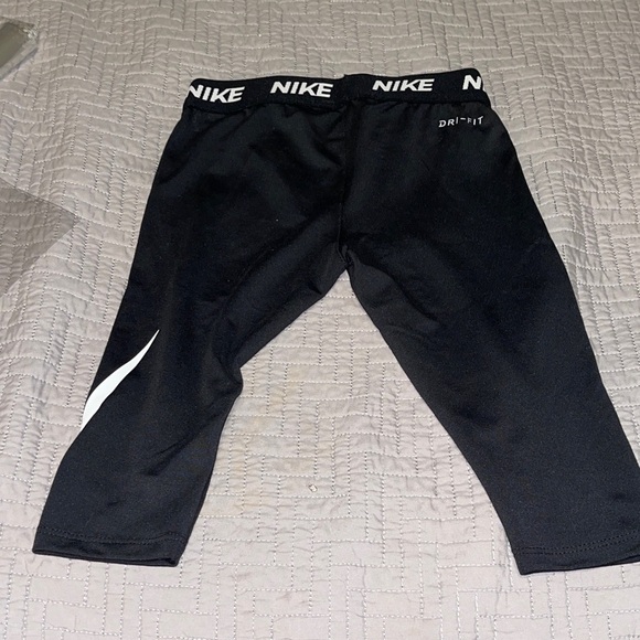 Nike Black Dri-FIT Leggings - Picture 2 of 2